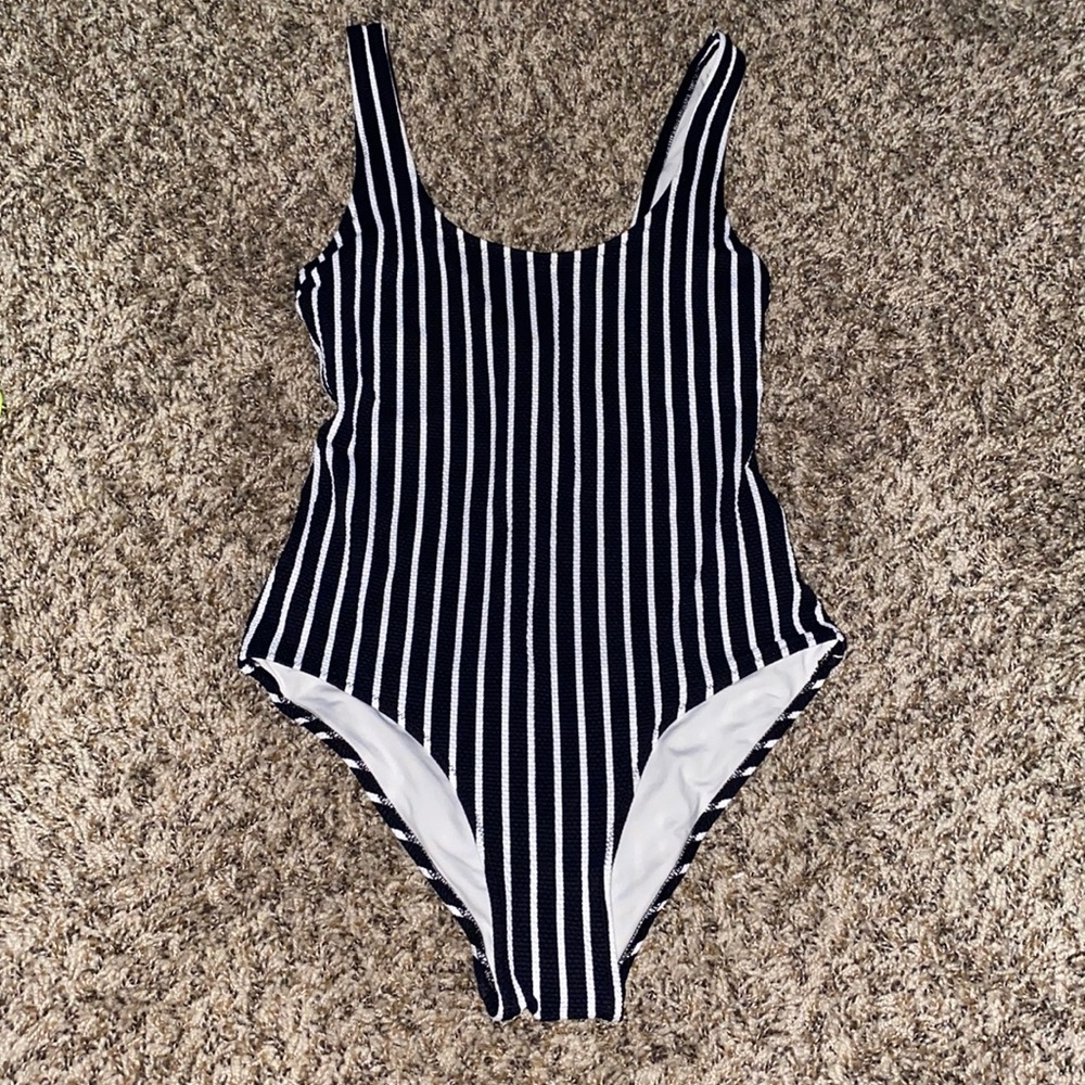 One piece bathing suit